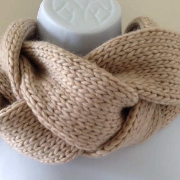 Tahoe Knits Hand Knit Super Soft Braided Cashmere/Merino Blend Scarf - Picture 2 of 5